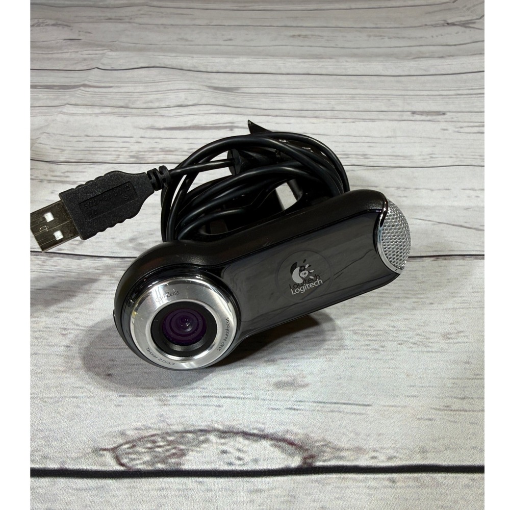 Logitech QuickCam Pro for Notebooks V-UBM46 Carl Zeiss 2MP Autofocus Webcam